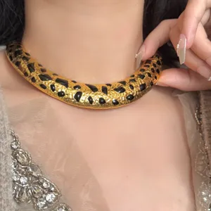 Estilo Francés Lujo Esmalte Estampado De Leopardo Geométrico Gargantilla Exagerado Cuerno Collar Y Pendientes Para Mujer Joyería De Aleación Vintage