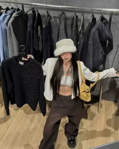 Faux fur fluffy patchwork wool bucket hat for women, stylish warm winter fashion cap.