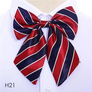 Nœud papillon rayé professionnel pour femme chemise d'uniforme d'affaires, détail.
