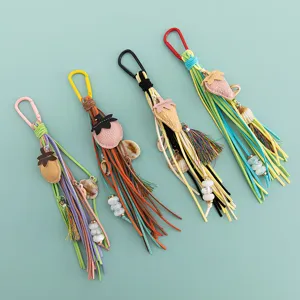 Bijou de Sac en Corde Tressée à Gland DIY Mignon Fraise en Cuir PU Pendentif Coquille Porte-clés pour Sacs à Main Sacs à Dos Décoration
