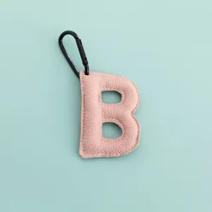 Stiloso portachiavi lettera B in pelle PU rosa pendente borsa con gancio metallico