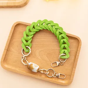 Chaîne de sac tressée en cuir PU vert courte sangle décorative pour coque de téléphone détail