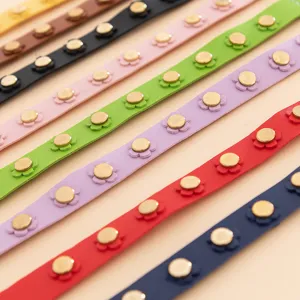Bracelets en cuir PU pour femmes rivets fleurs en métal doré bandes décoratives élégantes