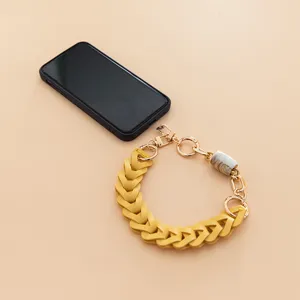 Chaine de telephone en cuir PU jaune tressee et accessoire decoratif de sac de detail