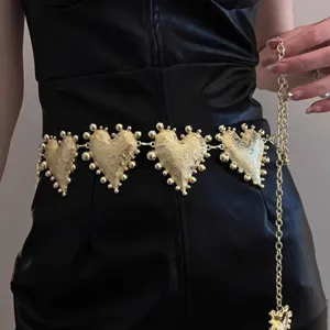 Goldener Metall Herzketten Gürtel Detail, Vintage Taillen Accessoire für Kleider.