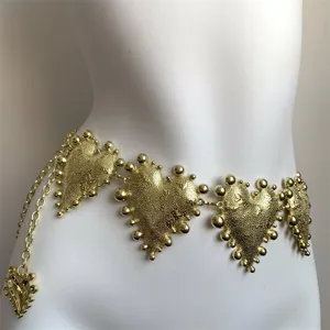 Goldene Vintage Herz Ketten-Gürtel für Damen, elegantes Taillen-Accessoire für Kleider.