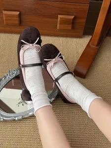Sommer dünne Netzsocken mit zarter Spitzenborte, koreanischer Stil Ballett Slouch Socken Damen.