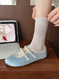 Atmungsaktive Spitzen-Mesh-Socken, koreanischer Stil mit Hohlkanten, ideal für Sommer.