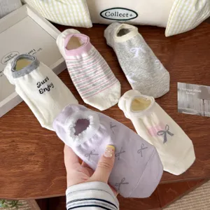 Japanische süße Schleife Bootssocken für Damen, dünne atmungsaktive rutschfeste Baumwollsocken.