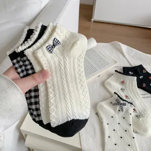 Women Cute Bowknot Ruffle Low Cut Ankle Socks Japanese Style Sweet Cotton Casual Short Socks Daily Footwear