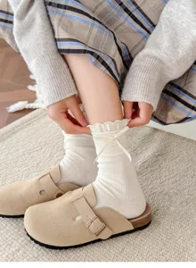 Damen weiße Rüschensocken mit süßer Schleife und Knopf Baumwolle Mittelsocken Alltagsmode