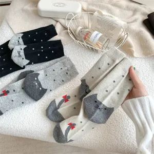 Dicke warme Damen Mittelsocken mit süßem Katzenabsatz Design und weichem kuscheligem Stoff.