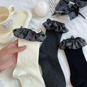 Süße japanische Rüschen-Schleifen-Mittelsocken für Damen, schöne Lolita-Stapelstrümpfe im Winter.