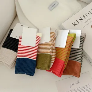 Damen Winter Gestreifte Slouch Socken Gekämmte Baumwolle Verdickt Wadenhoch Thermosocken Farbblock Lässige Strumpfwaren