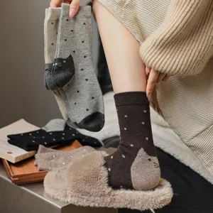 Süße Katzen-Mittelsocken für Damen, dicke warme Wintersocken mit schönem Fersendesign und Komfort.