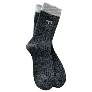 Dicke wolle warme winter damen socken mit rippstrick farbblock bündchen und süßen stickbuchstaben.