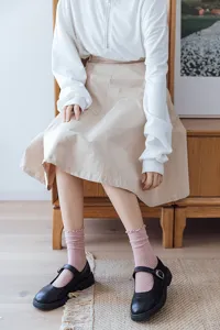 Süße Rüschen Socken Detail, atmungsaktive Mesh Baumwoll WadenSocken für Damen, süßer Stil.