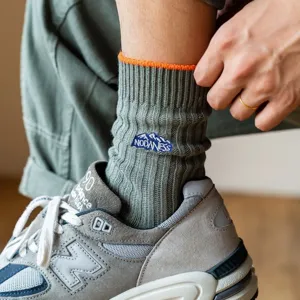 Herren Casual Sport Crew Socken Japanischer Stil Bestickter Berg Verdickte Athletische Lange Baumwollsocken