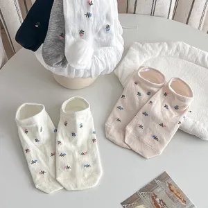 Cute floral low cut women sock detail, breathable summer cotton hidden invisible socks.