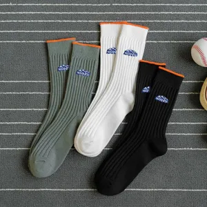 Herren gerippte lange Socken, japanischer Stil Studenten Sport Baumwollsocken, Winter.