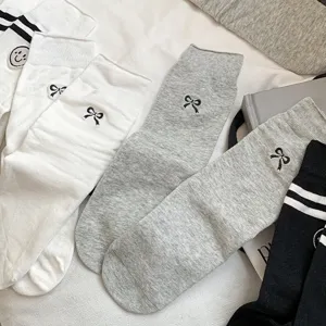 Damen Ballett Stil Mittelsocken süße Schleife Stickerei dünnes Mesh atmungsaktive Socken