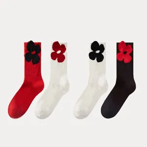 Women cute mid-calf socks with 3D flower design, fashionable casual cotton hosiery 4 pairs