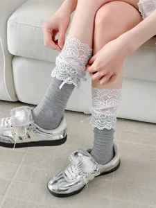 Summer thin lace ruffle women socks sweet bow ballet core slouch socks detail view.