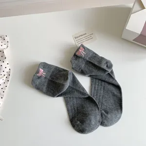 Grey bow embroidered cotton short socks for women, breathable Japanese style student socks.