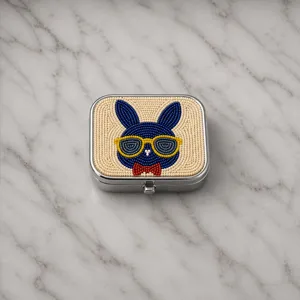 Boîte à pilules en métal perlée, joli étui de rangement lapin bleu, mini organiseur