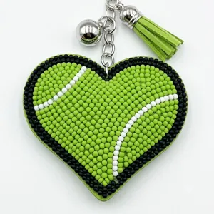 Perlen Herz Tennisball Schlüsselanhänger mit grünem Leder Quasten Taschen Accessoire.