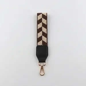 Handgemachte Perlen Handgelenkband mit Zickzack-Muster und Metallkarabiner für Schlüssel