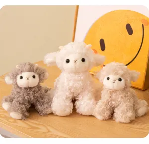 Süßes lockiges Lamm Plüschtier, weiche Stofftier Puppe, schönes sitzendes Schaf Geschenk.