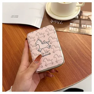 Porte-cartes rose zippé pour femme avec motif de cheval mignon, étui compact multi-fentes.
