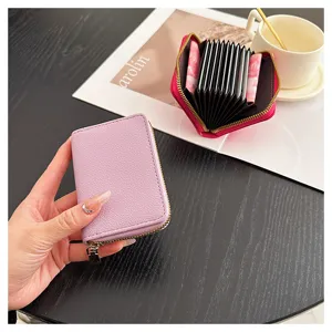 Porte-cartes en cuir PU avec fermeture éclair et design accordéon, idéal pour les cartes bancaires.