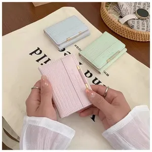 Portafoglio pieghevole corto da donna con motivo coccodrillo porta carte stile dolce moda