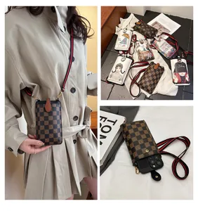 Crossbody phone bag for women, retro checkered pattern mini shoulder bag with strap.
