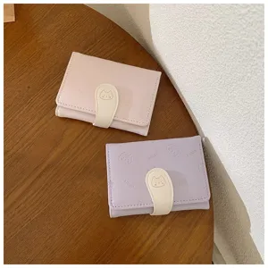 Carino piccolo portafoglio goffrato da donna, borsellino corto pieghevole con chiusura a pressione.