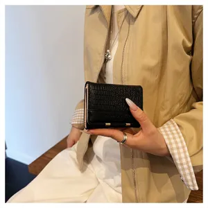 Koreanische kurze schwarze Krokodilmuster Damen PU Leder Geldbörse mit Druckknopf kompaktes Design