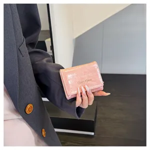 Portefeuille court femme motif crocodile rose chic minimaliste pliable porte-cartes porte-monnaie