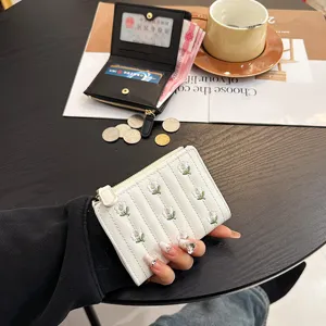 Women short embroidered wallet cute floral daisy folding zipper coin purse card holder