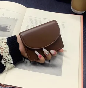 Brown PU leather short wallet simple solid color card holder multi-functional coin purse.