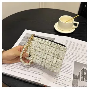 Women tweed short zippered coin purse with pearl wrist strap stylish card holder clutch