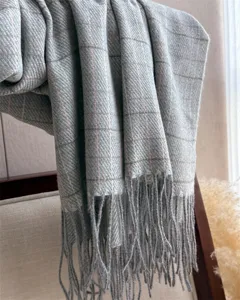 Écharpe à franges à carreaux gris toucher cachemire châle chaud d'hiver pour femmes