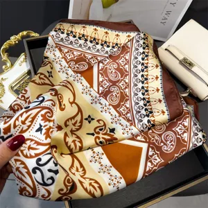 Rétro baroque cachemire imprimé soie carré écharpe femmes élégante vintage foulard.