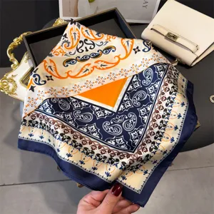 Carré de soie imprimé cachemire vintage élégant foulard pour femme bandeau mode.