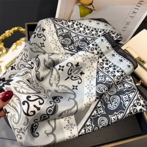 Carré de soie à imprimé totem baroque rétro, foulard élégant noir et blanc polyvalent.