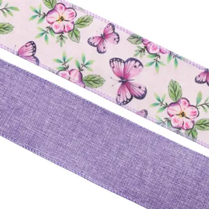 Vista detallada de cinta con patrón de mariposa floral y cinta de yute morada texturizada.