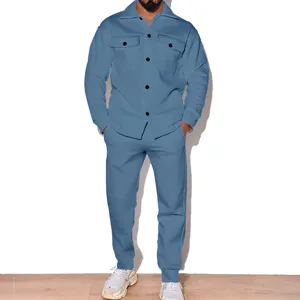 Ensemble deux pièces veste et pantalon en suédine décontracté pour homme en bleu poussiéreux.