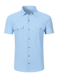 Camisa casual de manga corta de lino azul claro para hombre con bolsillos dobles de verano.