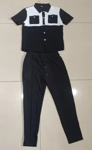 Conjunto casual de camisa waffle de manga corta y pantalón largo para hombre detalle.